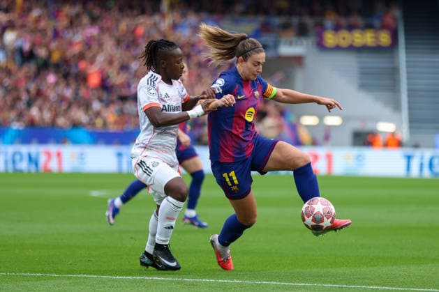 BARCELONA, SPAIN, MAY 3: Alexia Putellas (11 FC Barcelona, Barca receives pressure from Bernadette Amani (15 Bayern Munich) during the UEFA Womens Champions League match between FC Barcelona and Bayern Munich at Spotify Camp Nou on May 3rd, 2026 in Barcelona, Spain (Photo by Alexander Canillas Sports Press Photo) Copyright: xAlexanderxCanillas SPPx Sportspressphoto_SPR141630
