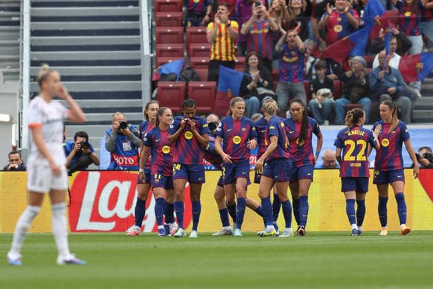 BARCELONA, SPAIN, MAY 3: FC Barcelona, Barca players celebrate a goal scored by Alexia Putellas (11 FC Barcelona) during the UEFA Womens Champions League match between FC Barcelona and Bayern Munich at Spotify Camp Nou on May 3rd, 2026 in Barcelona, Spain (Photo by Alexander Canillas Sports Press Photo) Copyright: xAlexanderxCanillas SPPx Sportspressphoto_SPR141642