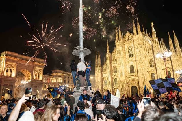 Milan, Inter celebrate their Scudetto victory  Copyright: xSTEFANOxDExGRANDISx xipa-agency.netx xSTEFANOxDExGRANDISx IPA_Agency_IPA74419540  Copyright: xIMAGO STEFANOxDExGRANDISx xipa-agency.netx xIMAGO IndependentxPhotoxAgencyxInt.x IPA_Agency_IPA74419540