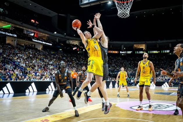 Basketball Berlin 03.05.2026 Saison 2025 2026 EasyCredit BBL 1. Bundesliga Männer, Herren Alba Berlin - NINERS Chemnitz Justin Bean (Alba Berlin, No.34)