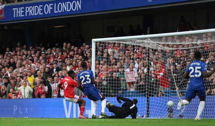 Premier League - Chelsea v Nottingham Forest LONDON, ENGLAND, MAY 04: GOAL 3-0, Taiwo Awoniyi of Nottingham Forest scores a goal to put Nottingham Forest 3-0 ahead during the Premier League match between Chelsea v Nottingham Forest at Stamford Bridge Stadium, London, England, on May 4. (Photo by Daniel Weir) London Stamford Bridge STadium England Copyright: xDanielxWeir SportsxPressxPhotox Sportspressphoto_SPR141767