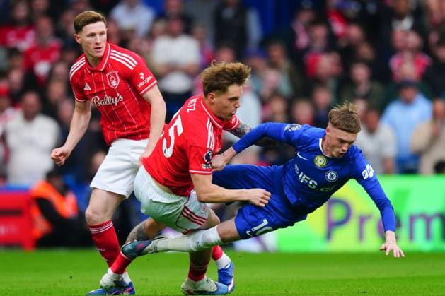 Cole Palmer of Chelsea is fouled by Luca Netz of Nottingham Forest Chelsea v Nottingham Forest, Premier League, Football, Stamford Bridge, London , UK - 04 May 2026London Stamford Bridge United Kingdom EDITORIAL USE ONLY No use with unauthorised audio, video, data, fixture lists, club league logos or live services. Online in-match use limited to 120 images, no video emulation. No use in betting, games or single club league player publications. Copyright: xJavierxGarcia Shutterstockx 16854610av