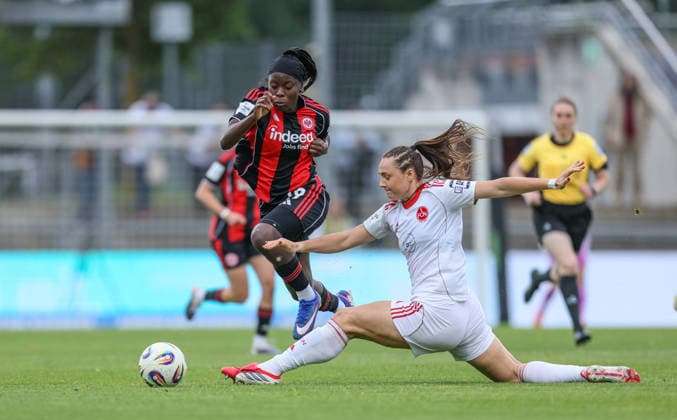 GER, Frankfurt, Eintracht Frankfurt vs FC Nürnberg, Google Pixel Bundesliga, Fussball, DFB, Spielzeit 2025 2026, Stadion am Brentanobad, 24. Spieltag im Bild v.l.: Nicole Anyomi (Eintracht Frankfurt Frauen 19), Leia Varley (1. FC Nürnberg Frauen 7), Zweikampf DFB DFL REGULATIONS PROHIBIT ANY USE OF PHOTOGRAPHS AS IMAGE SEQUENCES AND OR QUASI-VIDEO, 04.05.2026 Copyright: HMBxMedia HendrikxHamelau