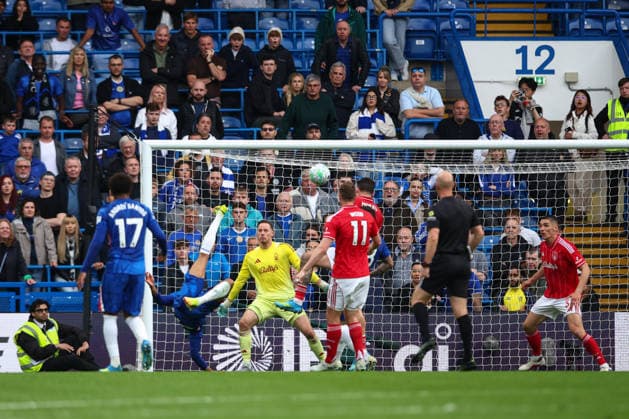 Premier League: Chelsea v Nottingham Forest LONDON, UK - 4th May 2026: Joao Pedro of Chelsea scores his side s first goal with an overhead kick during the Premier League match between Chelsea FC and Nottingham Forest FC at Stamford Bridge London Stamford Bridge England United Kingdom Copyright: xCraigxMercerx xPeakxActionxPhotosx