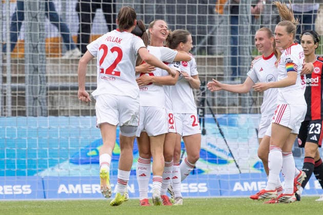 Google Pixel Frauen Bundesliga: Eintracht Frankfurt - 1. FC Nürnberg, 04.05.2026 Meret Günster (1. FC Nürnberg 8) erzielte das Tor den Treffer zum 1:1 Ausgleich, & Julia Pollak (1. FC Nürnberg 22) & Nastassja Lein (1. FC Nürnberg 24) & Luisa Guttenberger (1. FC Nürnberg 4), Eintracht Frankfurt - 1. FC Nürnberg, Frankfurt, Stadion am Brentanobad, 4.5.2026 Copyright: xBEAUTIFULxSPORTS Gawlikx