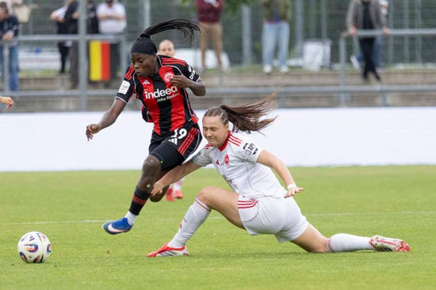 Google Pixel Frauen Bundesliga: Eintracht Frankfurt - 1. FC Nürnberg, 04.05.2026 Leia Varley (1. FC Nürnberg 7) & Nicole Anyomi (Eintracht Frankfurt 19) im Zwiekampf um den Ball, Eintracht Frankfurt - 1. FC Nürnberg, Frankfurt, Stadion am Brentanobad, 4.5.2026 Copyright: xBEAUTIFULxSPORTS Gawlikx