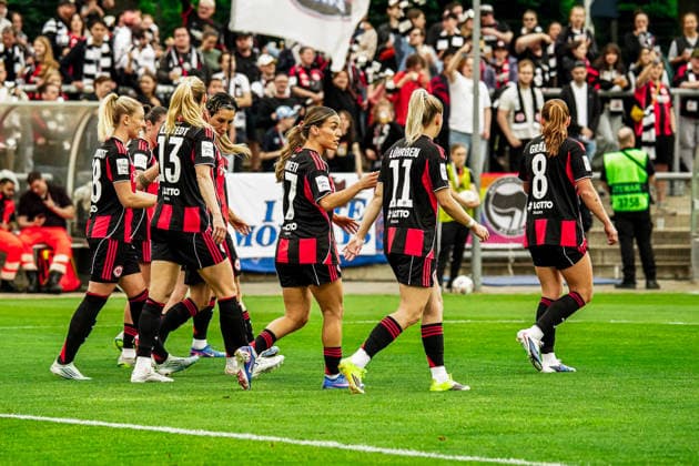Deutschland: Fussball Google Pixel Frauen-Bundesliga 2025 2026 , 24. Spieltag - Eintracht Frankfurt Frauen vs 1. FC Nürnberg Frauen - Stadion Am Brentanobad (Frankfurt) : Torjubel, Jubel, Emotionen, Mimik, Gestik Copyright: xBennetxLongx
