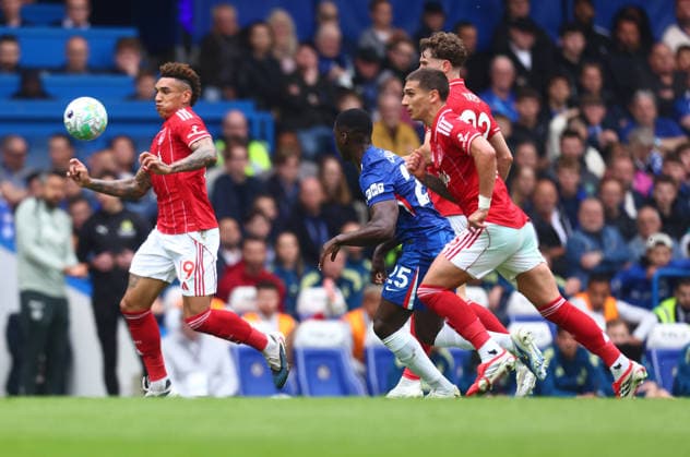 Chelsea v Nottingham Forest, English Premier League, Stamford Bridge, Stamford Bridge, London, UK - 04 05 2026 Igor Jesus of Nottingham Forrest controls the ball during the Premier League game against Chelsea at Stamford Bridge London Stamford Bridge London GBR, UK NEWSPAPERS OUT Copyright: xMarkxGreenwoodx