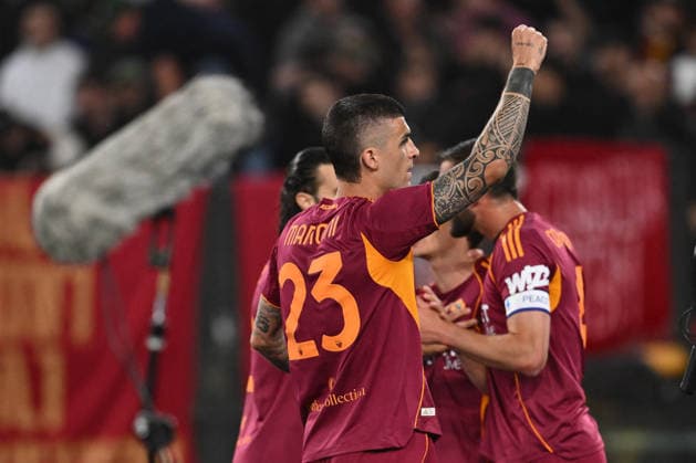 CALCIO - Serie A - AS Roma vs ACF Fiorentina Gianluca Mancini of A.S. Roma celebrates after scoring the goal of 1-0 during the 35th day of the Serie A Championship between A.S. Roma and A.C.F. Fiorentina at the Olympic Stadium on May 4, 2026 in Rome, Italy. Rome Italy  Copyright: xIPAxSport ABACAx