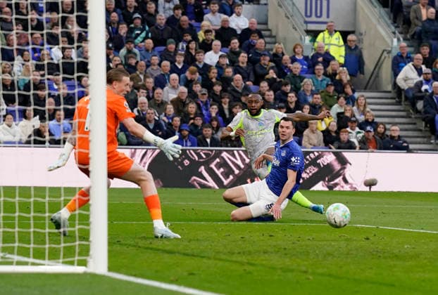 Liverpool, England, 4th May 2026. Antoine Semenyo of Manchester City shoots across goal during the Everton vs Manchester City Premier League match at Hill Dickinson Stadium, Liverpool. Picture credit should read: Andrew Yates Sportimage EDITORIAL USE ONLY. No use with unauthorised audio, video, data, fixture lists, club league logos or live services. Online in-match use limited to 120 images, no video emulation. No use in betting, games or single club league player publications. SPI_016_AY_Everton_Man_City SPI-4779-0016