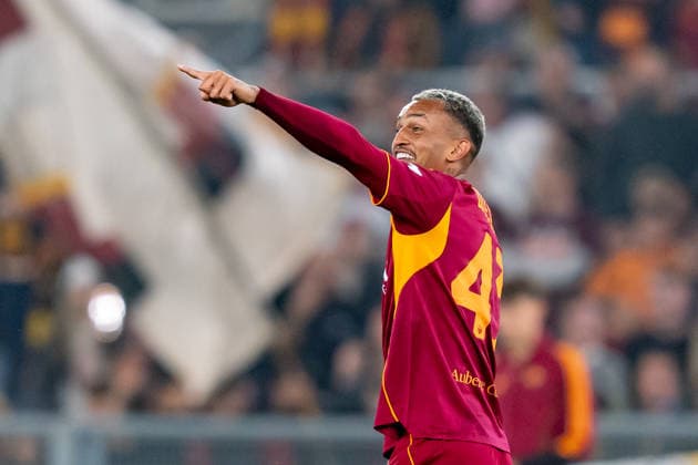 AS Roma v ACF Fiorentina - Serie A Enilive Franca Wesley of AS Roma celebrates after scoring second goal during the serie Serie A Enilive match between AS Roma and ACF Fiorentina at Stadio Olimpico on May 4, 2026 in Rome, Italy Rome Stadio Olimpico Lazio Italy Copyright: xGiuseppexMaffiax 260504_SerieA_Roma-Fiorentina_GM_02005
