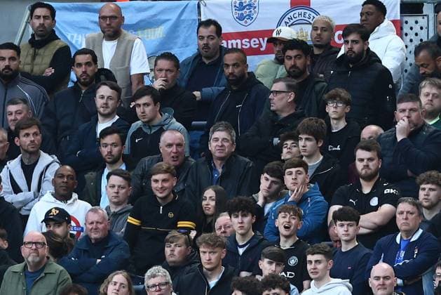 Man City fan and Oasis member Noel Gallagher in the away end Everton v Manchester City, Premier League, Football, Hill Dickinson Stadium, Liverpool , UK - 04 May 2026Liverpool Hill Dickinson Stadium United Kingdom EDITORIAL USE ONLY No use with unauthorised audio, video, data, fixture lists, club league logos or live services. Online in-match use limited to 120 images, no video emulation. No use in betting, games or single club league player publications. Copyright: xPhilxOldham Shutterstockx 16854616q
