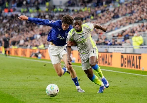 Liverpool, England, 4th May 2026. Merlin Röhl of Everton tackles Jeremy Doku of Manchester City during the Everton vs Manchester City Premier League match at Hill Dickinson Stadium, Liverpool. Picture credit should read: Andrew Yates Sportimage EDITORIAL USE ONLY. No use with unauthorised audio, video, data, fixture lists, club league logos or live services. Online in-match use limited to 120 images, no video emulation. No use in betting, games or single club league player publications. SPI_018_AY_Everton_Man_City SPI-4779-0018