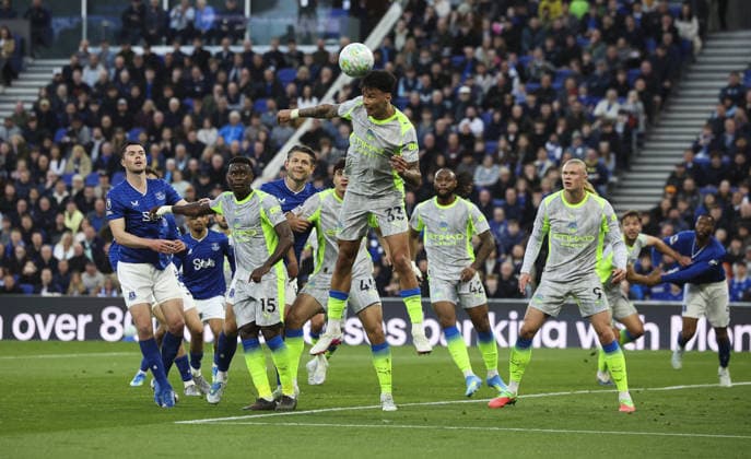 Everton v Manchester City, FA Premier League 04.05.26 Everton v Manchester City, FA Premier League Bradley Ormesher The Times Nico O Reilly of Manchester City heads the ball clear  Copyright: xBradleyxOrmesherx NINTCHDBPICT001078280732