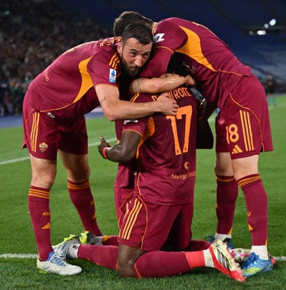 Dc Roma 04 05 2026 - campionato di calcio serie A Roma-Fiorentina foto Domenico Cippitelli Image nella foto: esultanza gol Mario Hermoso 