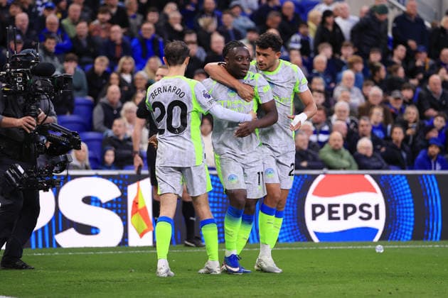 Football - Premier League - Everton v Manchester City 4th May 2026 - Premier League - Everton v Manchester City - Jeremy Doku of Manchester City (C) celebrates with Bernardo Silva of Manchester City (L) and Matheus Nunes of Manchester City (R) after scoring their 1st goal - Photo: Simon Stacpoole Offside. Liverpool UK Copyright: xSimonxStacpoolexOffside