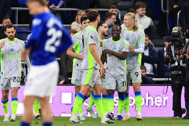 4th May 2026; Hill Dickinson Stadium, Liverpool, England; Premier League Football, Everton versus Manchester City; Jeremy Doku celebrates after scoring for 0-1 on 43 minutes DavidxBlunsden