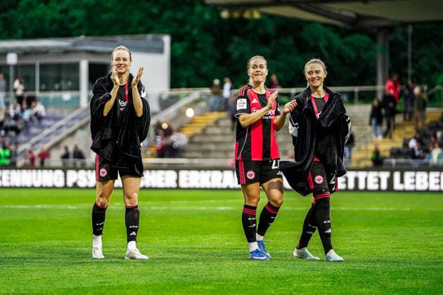 Deutschland: Fussball Google Pixel Frauen-Bundesliga 2025 2026 , 24. Spieltag - Eintracht Frankfurt Frauen vs 1. FC Nürnberg Frauen - Stadion Am Brentanobad (Frankfurt) : nach dem Spiel, Mimik, Gestik, Geste Copyright: xBennetxLongx