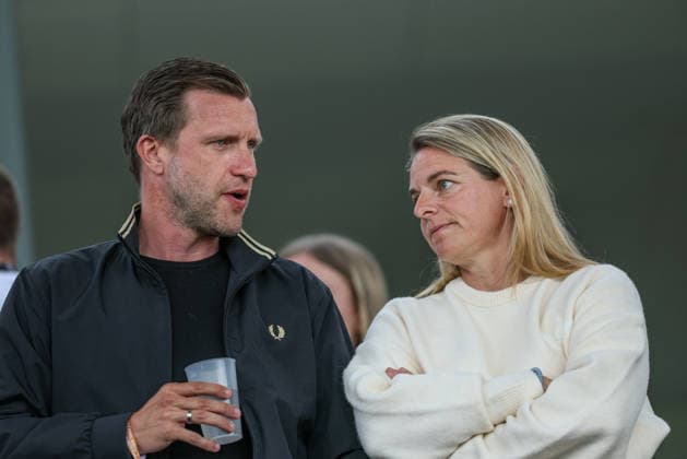 GER, Frankfurt, Eintracht Frankfurt vs FC Nürnberg, Google Pixel Bundesliga, Fussball, DFB, Spielzeit 2025 2026, Stadion am Brentanobad, 24. Spieltag im Bild: Markus Krösche (Vorstand bei Eintracht Frankfurt) mit Nia Künzer (DFB Sportdirektorin) DFB DFL REGULATIONS PROHIBIT ANY USE OF PHOTOGRAPHS AS IMAGE SEQUENCES AND OR QUASI-VIDEO, 04.05.2026 Copyright: HMBxMedia HendrikxHamelau