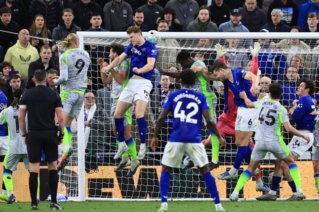 4th May 2026; Hill Dickinson Stadium, Liverpool, England; Premier League Football, Everton versus Manchester City; Jake O& x2019;Brien of Everton beats Gianluigi Donnarumma of Manchester City with a header to score for 2-1 after 73 minutes DavidxBlunsden