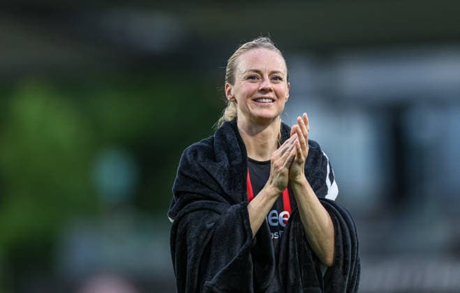 GER, Frankfurt, Eintracht Frankfurt vs FC Nürnberg, Google Pixel Bundesliga, Fussball, DFB, Spielzeit 2025 2026, Stadion am Brentanobad, 24. Spieltag im Bild: Amanda Ilestedt (Eintracht Frankfurt Frauen 13), Freude und Emotionen nach dem Sieg DFB DFL REGULATIONS PROHIBIT ANY USE OF PHOTOGRAPHS AS IMAGE SEQUENCES AND OR QUASI-VIDEO, 04.05.2026 Copyright: HMBxMedia HendrikxHamelau