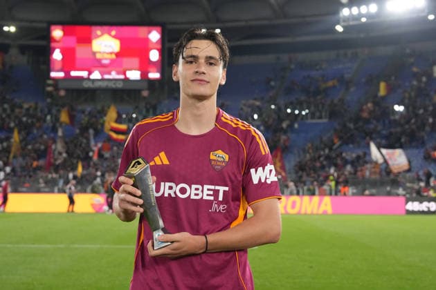 Roma™s Niccolo Pisilli Panini Player of the match Serie A Enilive 2025 2026 during the Serie A EniLive soccer match between Roma and Fiorentina at the Rome s Olympic stadium, Italy - Monday May 4, 2026 - Soccer ( Photo by Alfredo Falcone LaPresse )  Copyright: xAlfredoxFalcone LaPressex