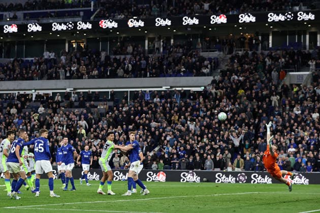 4th May 2026; Hill Dickinson Stadium, Liverpool, England; Premier League Football, Everton versus Manchester City; Jeremy Doku of Manchester City beats Everton goalkeeper Jordan Pickford to leave the score at 3-3 after 7 minutes of added time DavidxBlunsden