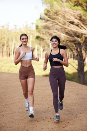 Fitness women or friends running in nature, forest or park for workout, exercise and cardio training together. Diversity athlete, sports or runner people outdoor jogging for body health and wellness. (License=RF) 19908761 ,model released, Symbolfoto  Copyright: xZoonar.com KasperxRavlox 19908761 ,model released, Symbolfoto ,property released
