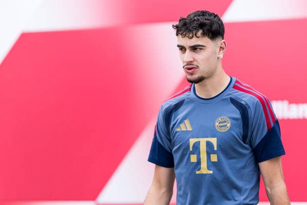 MUNICH, GERMANY - MAY 5: Aleksandar Pavlovic (FC Bayern Muenchen, 45) during the training session before the match between FC Bayern Muenchen vs Paris Saint-Germain at Trainingsgelaende an der Saebenerstr. on matchday -1 of the UEFA Champions League Semi Final on May 5, 2026 in Munich, Germany. Bavaria Germany Copyright: xSteffiexWunderlx