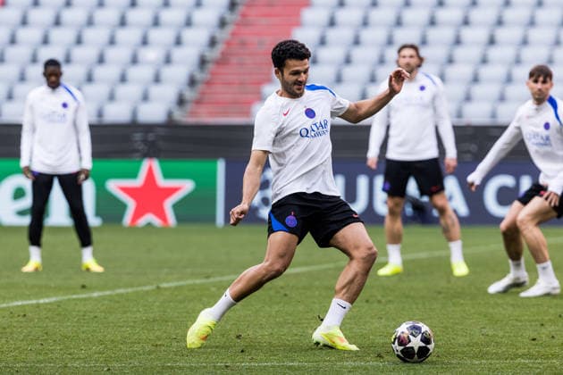 MUNICH, GERMANY - MAY 5: Goncalo Ramos (FC Paris Saint-Germain, 9) controls the ball during training of Paris Saint-Germain before the match between FC Bayern Muenchen vs Paris Saint-Germain at Allianz Arena on matchday -1 of the UEFA Champions League Semi Final on May 5, 2026 in Munich, Germany. Bavaria Germany Copyright: xSteffiexWunderlx