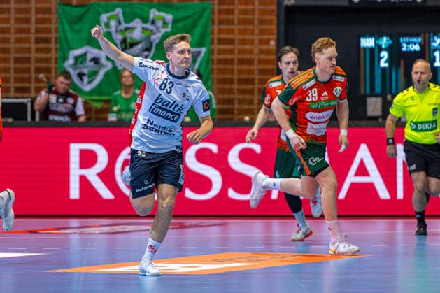 Domen Novak (SG Flensburg-Handewitt, Nr. 63) (L-R), TSV Hannover-Burgdorf (orange) against SG Flensburg-Handewitt (blue) (second-leg of the quarter-finals the EHF European League 2025 2026) (05.05.2026, Swiss Life Hall (Hannover, GER), Copyright: xJanxGuentherx xTSVxHannover-Burgdorfx