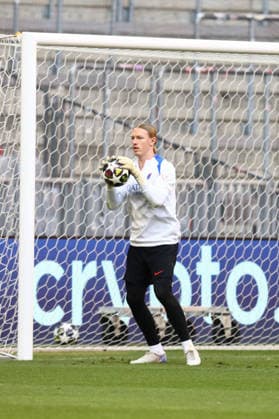 May 5, 2026, Munich, Bavaria, Germany: MATVEI SAFONOV of Paris Saint-Germain during the last training session ahead of the UEFA Champions League 2025 26 Semi-final Leg 2 game against Bayern Munich at the Allianz Arena in Munich, Germany. Munich Germany - ZUMAc179 20260505_zep_c179_060 Copyright: xMickaelxChavetx