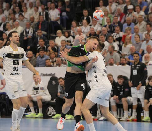 photo : Torwurf von .... Tin LUCIN (Nasice) gegen Harald Reinkind (Kiel) Handball Herren am Di. 05.05.2026 Mens EHF European League , THW Kiel - RK Nexe Nasice