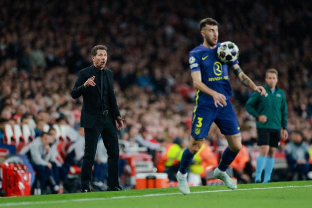 Champions League 2025 26 Semi Final 2nd Leg Arsenal v Atletico Madrid Emirates Stadium 05.05.2026 Diego Simeone coach of Atletico Madrid and Matteo Ruggeri of Atletico Madrid Champions League 2025 26 Semi Final 2nd Leg Arsenal v Atletico Madrid Emirates Stadium 05.05.2026 Photograph By Marc Aspland The Times  Copyright: xMarcxAsplandx NINTCHDBPICT001078543592