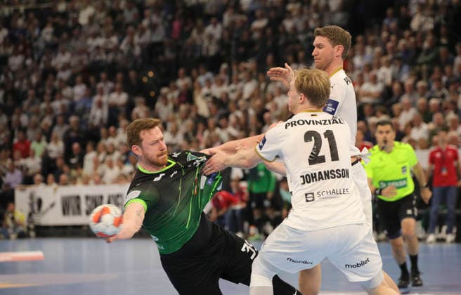 photo : Torwurf von .... Leon VUCKO (Nasice) gegen Magnus Landin (Kiel) und Eric Johansson ( 21 ) Handball Herren am Di. 05.05.2026 Mens EHF European League , THW Kiel - RK Nexe Nasice