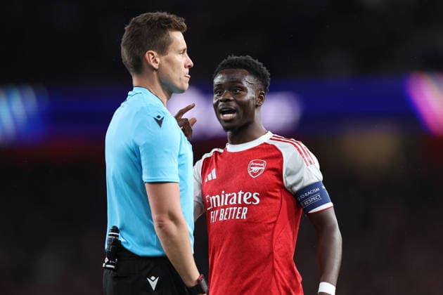 London, England, 5th May 2026. Bukayo Saka of Arsenal appeals to referee, Daniel Siebert during the Arsenal vs Atletico Madrid UEFA Champions League match at the Emirates Stadium, London. Picture credit should read: David Klein Sportimage EDITORIAL USE ONLY. No use with unauthorised audio, video, data, fixture lists, club league logos or live services. Online in-match use limited to 120 images, no video emulation. No use in betting, games or single club league player publications. SPI_069_DK_Arsenal_Athletico_Madrid SPI-4781-0069