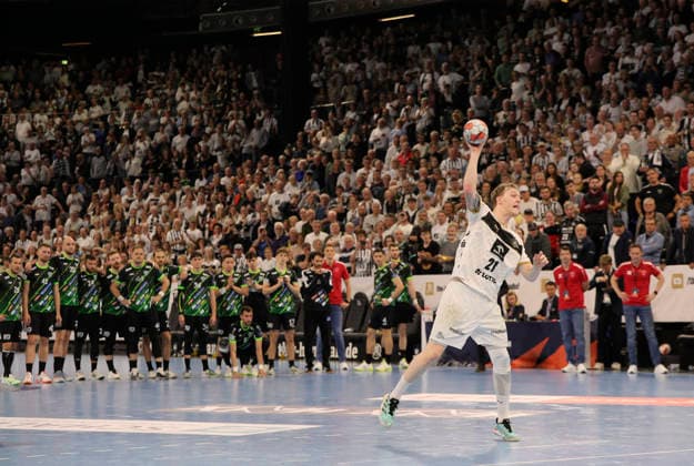 photo : Eric Johansson ( Kiel ) verwandelt den entscheidenden Siebenmeter zum Sieg Handball Herren am Di. 05.05.2026 Mens EHF European League , THW Kiel - RK Nexe Nasice
