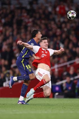 Arsenal v Atletico Madrid 05 May 2026, London - UEFA Champions League - Semi Final - Second Leg - Arsenal v Atletico Madrid - Marc Pubill of Atletico Madrid and Viktor Gyokeres of Arsenal - Photo: Jacques Feeney Offside. London UK Copyright: xJacquesxFeeneyx xOffsidexOffside