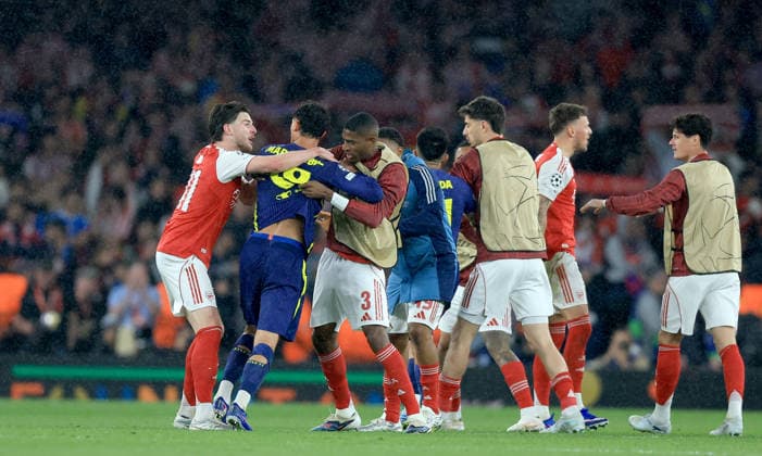 Arsenal FC v Atletico de Madrid - UEFA Champions League 2025 26 Semi Final Second Leg Declan Rice, Marc Pubill and Cristhian Mosquera of Arsenal react during the UEFA Champions League 2025 26 Semi Final Second Leg match between Arsenal FC and Atletico de Madrid at Arsenal Stadium on May 5, 2026 in London, England. WARNING! This Photograph May Only Be Used For Newspaper And Or Magazine Editorial Purposes. May Not Be Used For Publications Involving 1 player, 1 Club Or 1 Competition Without Written Authorisation From Football DataCo Ltd. For Any Queries, Please Contact Football DataCo Ltd on +44 (0) 207 864 9121 London Arsenal Stadium England United Kingdom Copyright: xAllstarxPicturexLibraryxLtdx