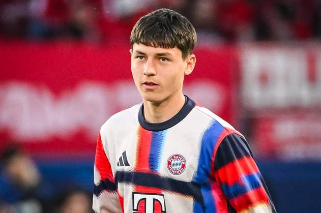 April 28, 2026, Paris, France, France: Filip PAVIC of Bayern Munich during the UEFA Champions League match between Paris Saint-Germain and FC Bayern Munich at Parc des Princes Stadium on April 28, 2026 in Paris, France. Paris France - ZUMAm308 20260428_zsp_m308_028 Copyright: xMatthieuxMirvillex