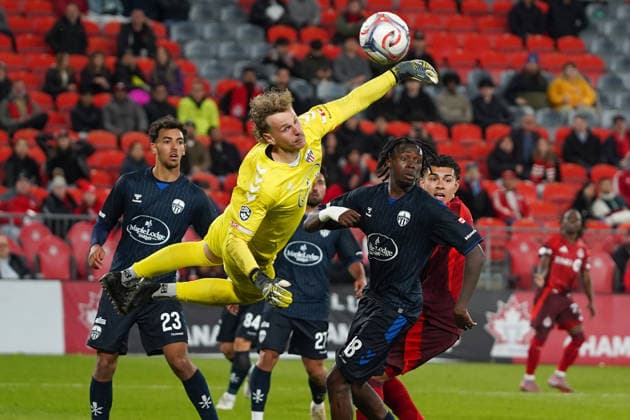May 5, 2026, Toronto, Ontario, Canada: Tristan Crampton 1 of Atlo tico Ottawa makes a funk-stretch save to deny the goal during the Canadian Championship Match between Toronto FC and Atletico Ottawa at BMO Field Stadium. on May 5, 2026 in Toronto, Canada. Toronto Canada - ZUMAe321 20260505_zsa_e321_034 Copyright: xLeonardoxRamirezx