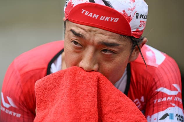 James Gardner Wins The 2026 Wakayama Castle Criterium WAKAYAMA, JAPAN - MAY 6: Kazushige Kuboki of JCL Team UKYO wipes sweat with a towel during a high-intensity warm-up ahead of the Wakayama Castle Criterium, the pre-event of the 26th Tour de Kumano, on May 6, 2026, in Wakayama City, Wakayama Prefecture, Japan. Wakayama Japan  Copyright: xArturxWidakx originalFilename:widak-jamesgar260506_nppYD.jpg