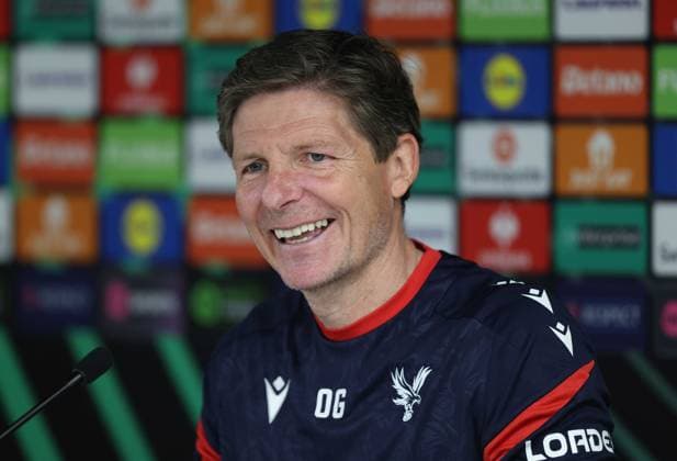 UEFA Conference League - Crystal Palace MD-1 Training Session and press conference, PK, Pressekonferenz LONDON, ENGLAND, MAY 06: Oliver Glasner manager of Crystal Palace during the MD-1 Press Conference ahead of the UEFA Conference league Semi Final 2nd Leg match between FC Crystal Palace FC v Shakhtar Donetsk at Crystal Palace FC Training Ground, London, England, on May 6. (Photo by Daniel Weir) London Crystal Palace FC Training Ground England Copyright: xDanielxWeir SportsxPressxPhotox Sportspressphoto_SPR142219