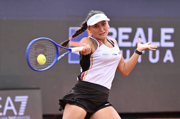 TENNIS - Internazionali di Tennis - Internazionali BNL d Italia Lisa Pigato of Italy in action against Tyra Caterina Grant of Italy during the Internazionali BNL d Italia Day Two at Foro Italico on May 6, 2026 in Rome, Italy. Rome Italy  Copyright: xIPAxSport ABACAx