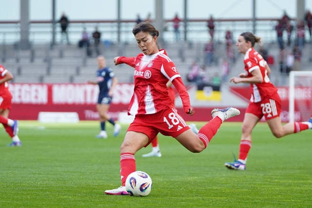 Momoko Tanikawa (18 Bayern) in Aktion beim Google Pixel Frauen Bundesligaspiel FC Bayern München - TSG Hoffenheim am 06.05.2026. München FC Bayern Campus Bayern Deutschland
