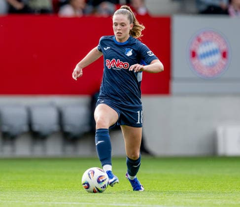 Valesca Ampoorter (TSG 1899 Hoffenheim, 18) GER, FC Bayern Muenchen Frauen vs. TSG 1899 Hoffenheim, Fussball, Google Pixel Frauen-Bundesliga, 24. Spieltag, Saison 2025 2026, 06.05.2026. (DFL DFB REGULATIONS PROHIBIT ANY USE OF PHOTOGRAPHS as IMAGE SEQUENCES and or QUASI-VIDEO). GER, FC Bayern Muenchen Frauen vs. TSG 1899 Hoffenheim, Fussball, Google Pixel Frauen-Bundesliga, 24. Spieltag, Saison 2025 2026, 06.05.2026. Muenchen Copyright: xEibner-Pressefoto HeikexFeinerx EP_HFR