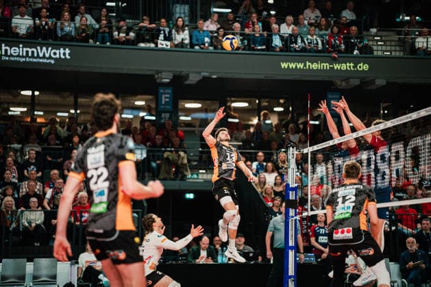 VBL: SVG Lüneburg vs. Berlin Recycling Volleys, 06.05.2026 Ruben Schott (Berlin Recycling Volleys, 13); Volleyball Bundesliga, Playoffs, Finale, Spiel 3: SVG Lüneburg vs. Berlin Recycling Volleys am 06.05.2026 in der LKH-Arena, Lüneburg Copyright: xBEAUTIFULxSPORTS Tonhäuserx
