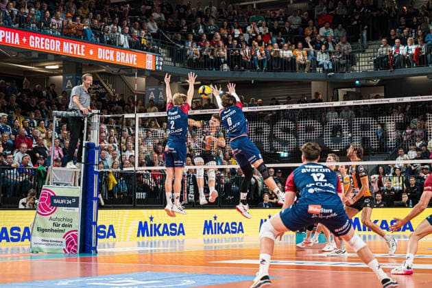 Volleyball I Herren I Saison 2025-2026 I Bundesliga I Finale I SVG Lüneburg - Berlin Recycling Volleys I 06.05.2026 Block Daniel Gruvaeus (2, SVG Lüneburg) und Jackson Clifford Howe (6, SVG Lüneburg) Copyright: xLobeca Björn-OlexKehmx