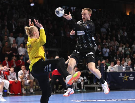 Torwart Mikael Appelgren, Mathias Gidsel am Ball Zweikampf Spielszene Aktion Handball CL Championsleague Champions League Herren Viertelfinale Rückspiel Saison 2025 2026 06.05.2026 Füchse Berlin vs. Veszprem HC in der Max Schmeling Halle