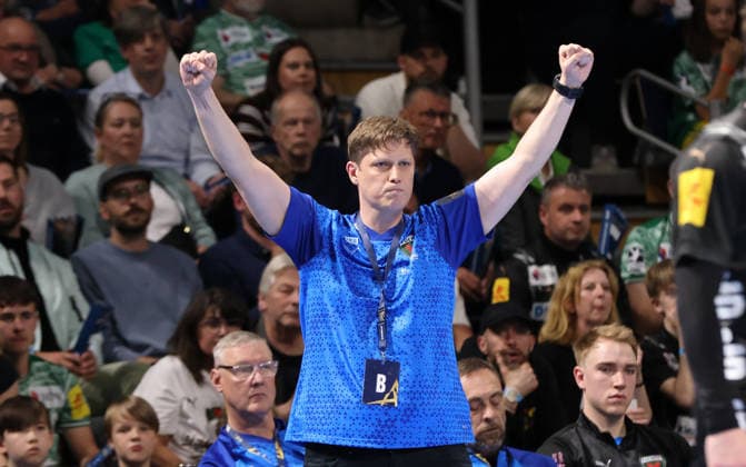 Trainer Nicolej Krickau feuert an, jubelt Aktion Oberkörper Handball CL Championsleague Champions League Herren Viertelfinale Rückspiel Saison 2025 2026 06.05.2026 Füchse Berlin vs. Veszprem HC in der Max Schmeling Halle